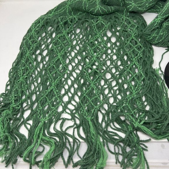 TICKLED PINK Green Textured Chunky Knit Frayed Soft Cozy Winter Fall Scarf - Picture 4 of 9